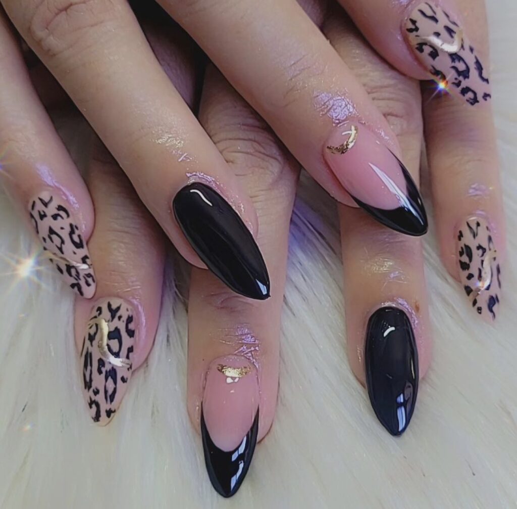 Black Leopard Mob Wife Nails